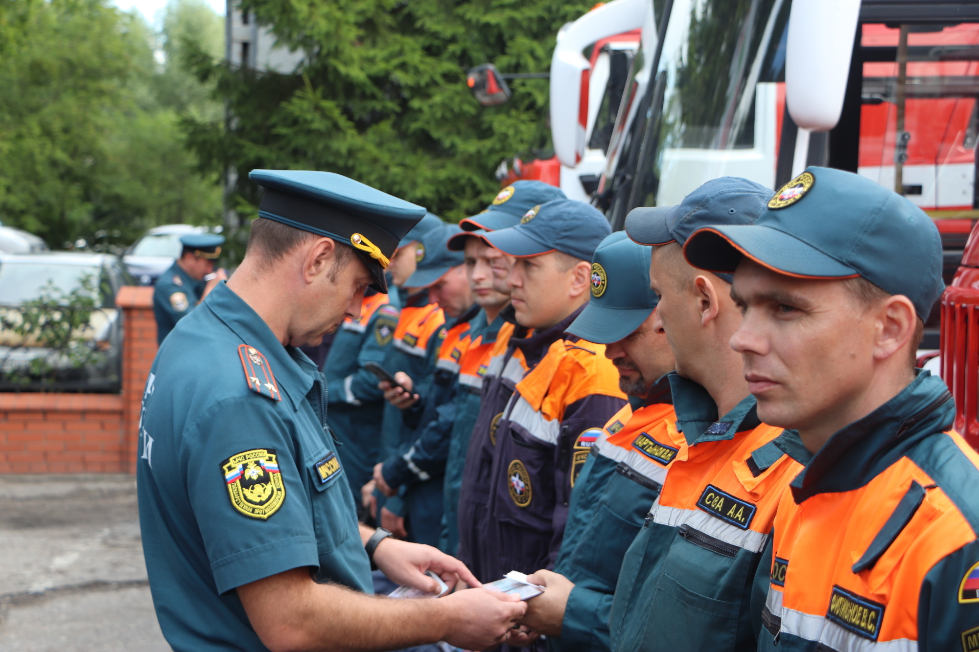 В Калининграде прошел смотр готовности сил и средств аэромобильной  группировки ГУ МЧС России по Калининградской области - Новости - Главное  управление МЧС России по Калининградской области